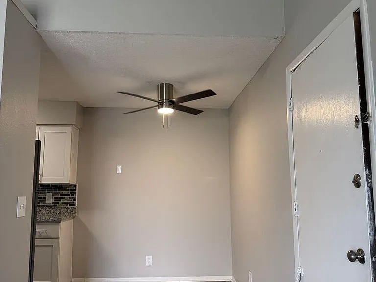Bellevue Hills — Photo 24