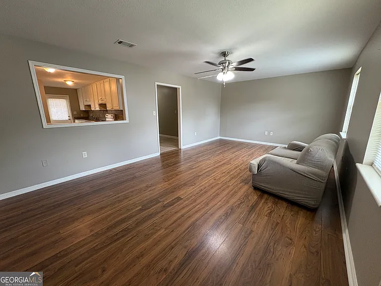 1701 Claxton Dairy Rd #B2 — Photo 2