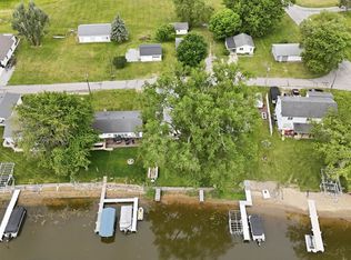 55 Lane 275b Turkey Lk, Hudson, IN 46747