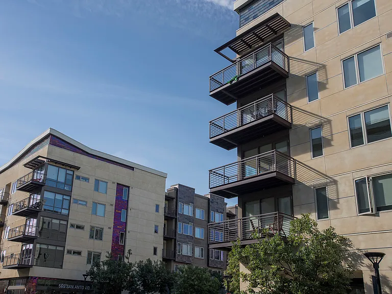 The Village Residences — Photo 2