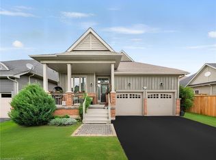 18 Hughes St, Collingwood, ON L9Y 0W7