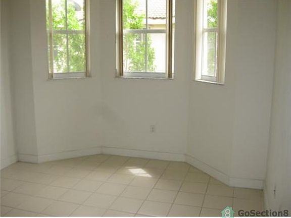 5th image of 1662 SE 27th Dr Unit 200