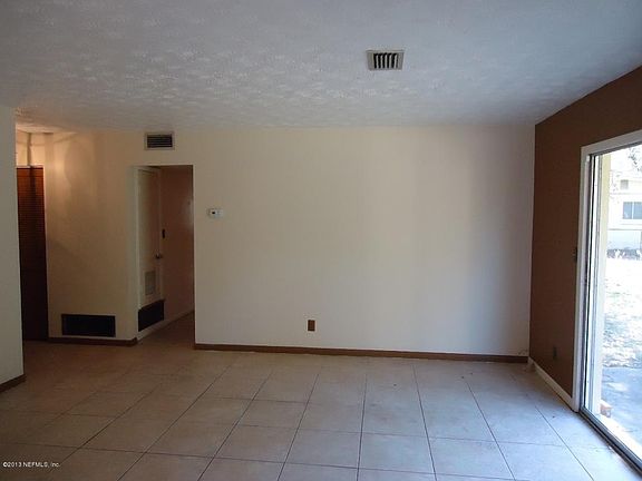 5th image of 2234 Burpee Dr W