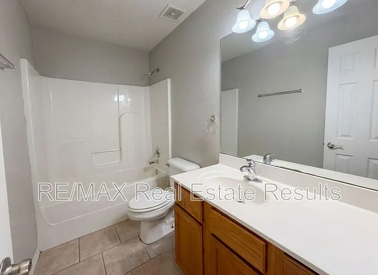 5 Dolphin Ln — Photo 12