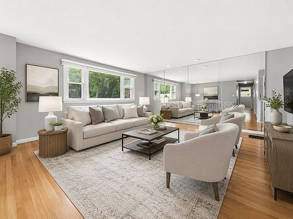 2nd image of 54 Ross Ave