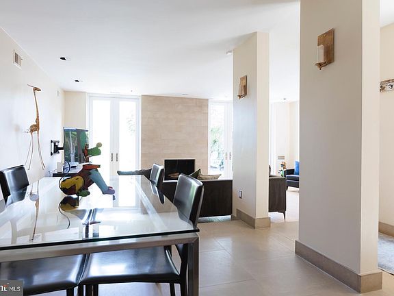 4th image of 524 6th St SE