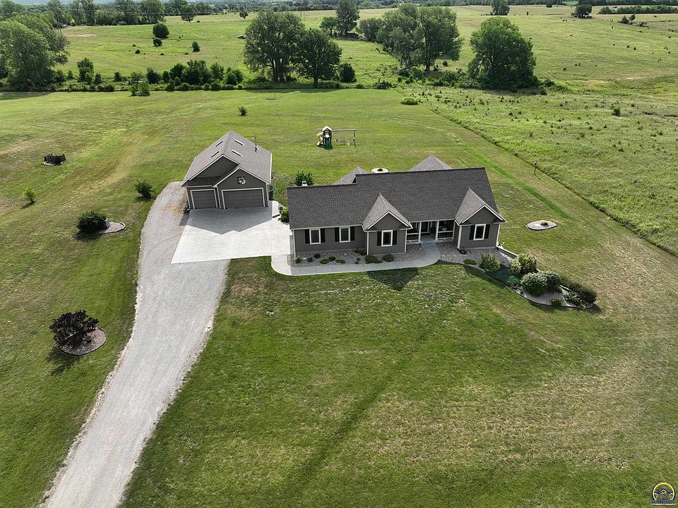 9132 NW Green Hills Rd, Topeka, KS 66618 Zillow