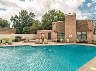 Pear Tree, Saint Ann, MO 63074