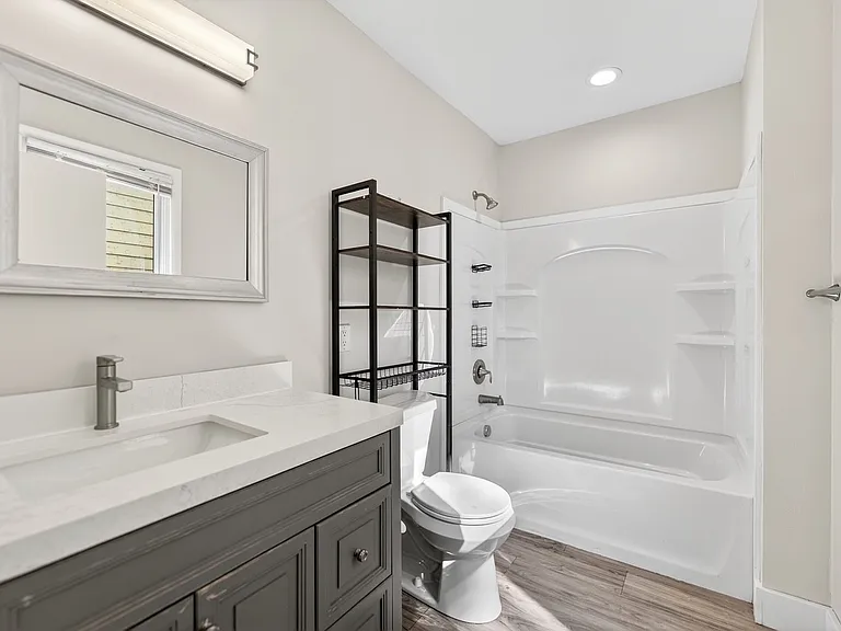 516 Carolyn Ave — Photo 7