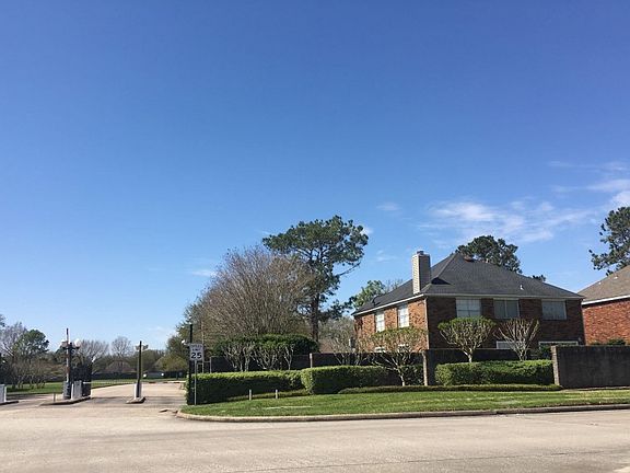 4th image of 3007 Sea Pines Pl