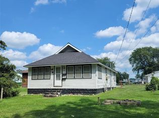 1115 1st Ave SW, Oelwein, IA 50662
