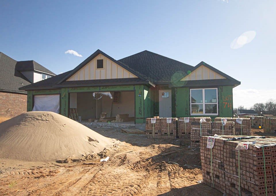 1st image of 5403 SW Firethorn Ln