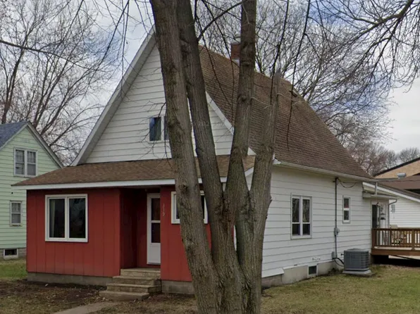 319 3rd St, Gaylord, MN 55334