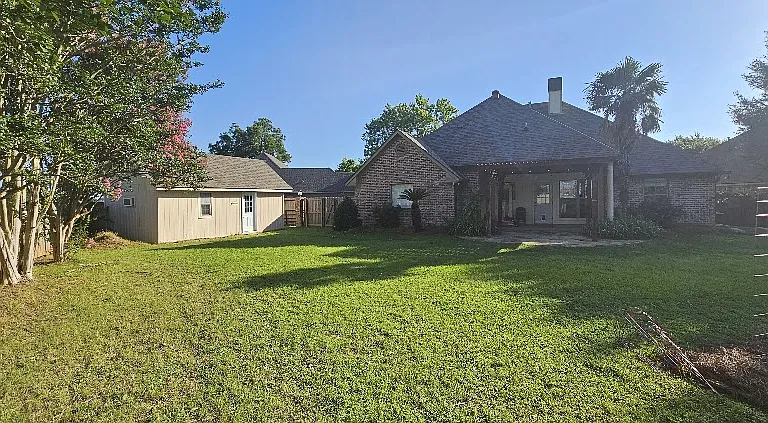 219 Decatur St — Photo 3