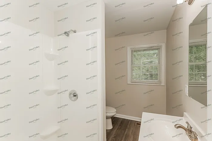 38 Lynhaven Dr — Photo 11