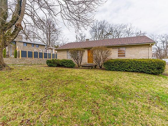 2nd image of 204 Eastway Dr