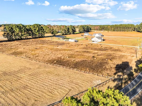 3030 Godwin Lake Rd #4, Benson, NC 27504