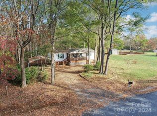 710 Lakedale Dr, Clover, SC 29710