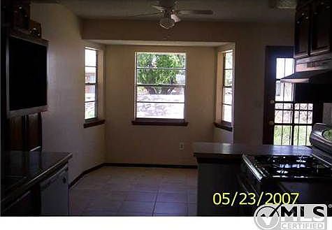 3rd image of 9452 Louvre Dr