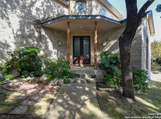 16618 Loma Lndg, Helotes, TX 78023