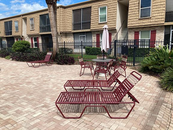 2nd image of 301 Saint Andrews Blvd #301