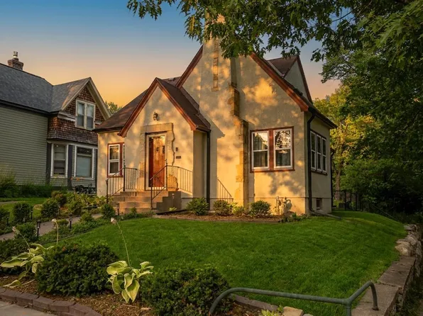 1084 Bradley St, Saint Paul, MN 55130