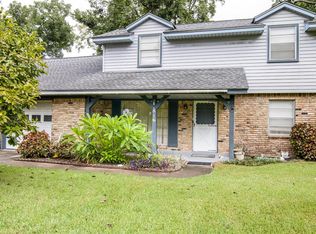 816 W Mulberry St, Angleton, TX 77515