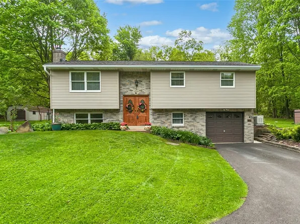 350 Apache Ln, Apollo, PA 15613