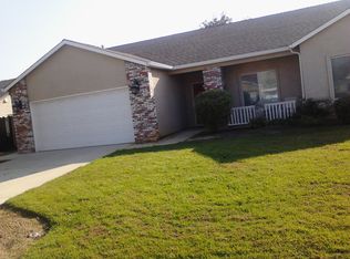 668 W Lindquist St, Kingsburg, CA