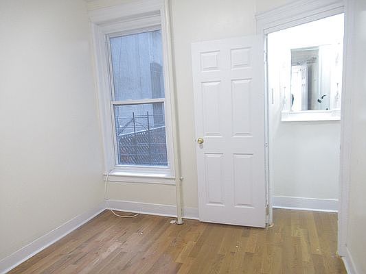 3rd image of 443 Lincoln Pl APT 1L