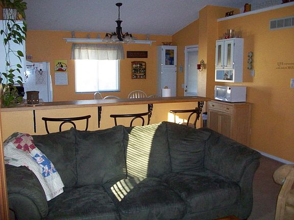 3rd image of 50 E Arnold Dr