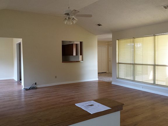 5th image of 1128 Colmar Dr
