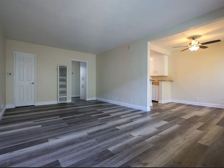La Casa Blanca — Photo 23