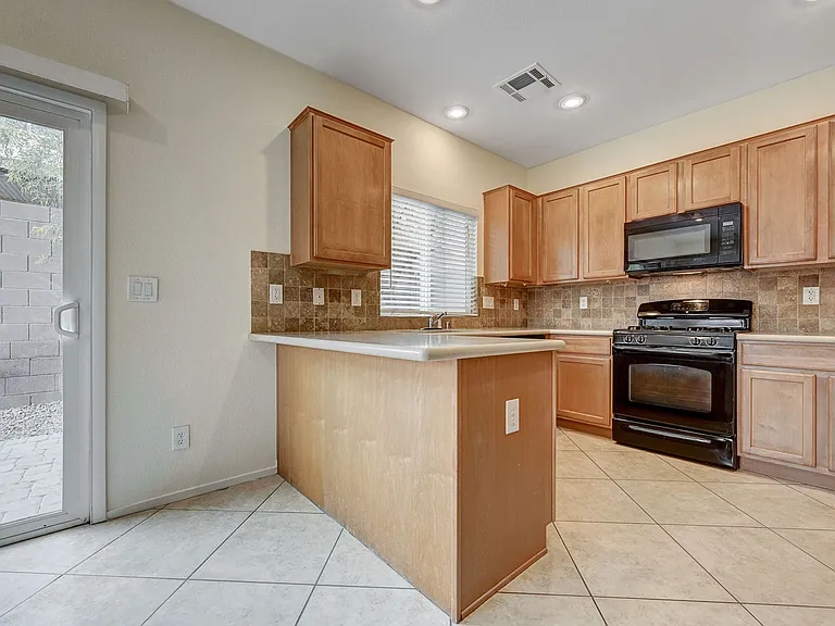 10299 Caverns Mouth Dr — Photo 12