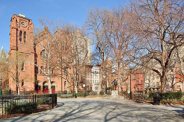 Sold by Compass | media 6