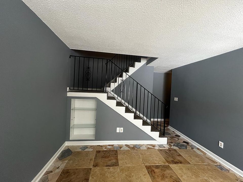 1st image of 618 35th Ave N