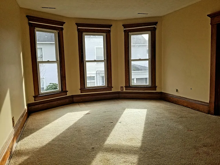 1015 S Arch Ave — Photo 7