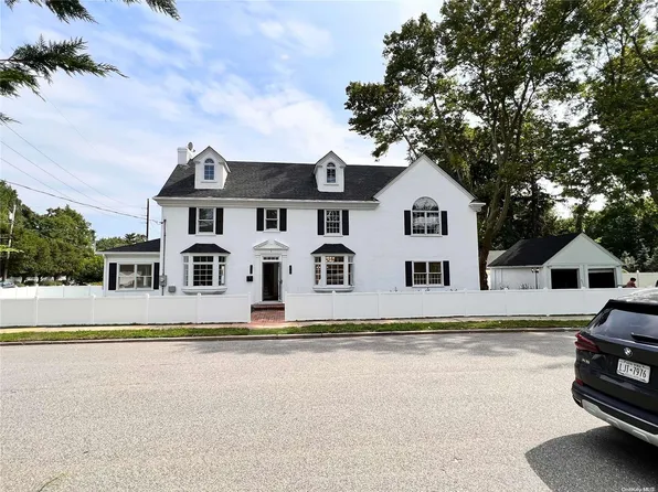 1 Calvin Avenue, Syosset, NY 11791