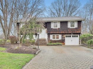 62 Fairview Ave, Park Ridge, NJ 07656