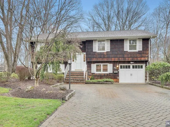 62 Fairview Ave, Park Ridge, NJ 07656