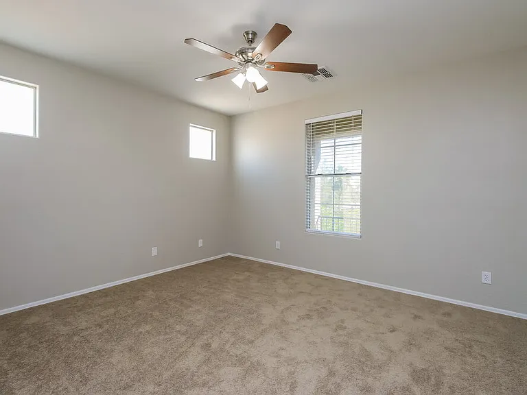 5416 W Fulton St — Photo 9