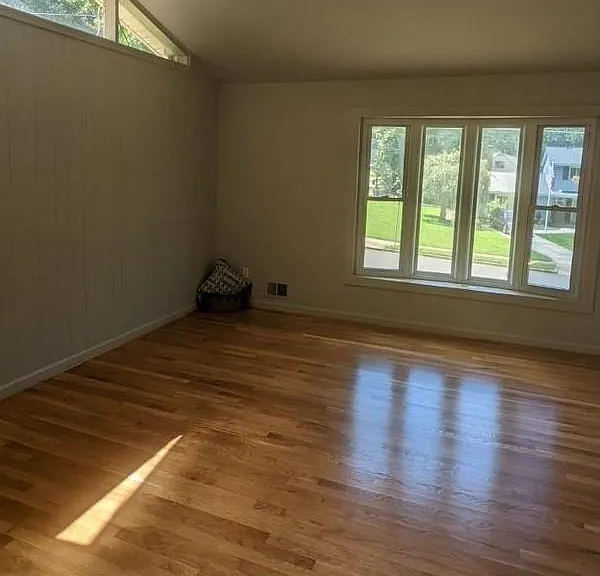 8634 Cromwell Dr — Photo 6