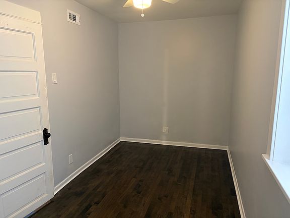 5th image of 2947 N Springfield Ave