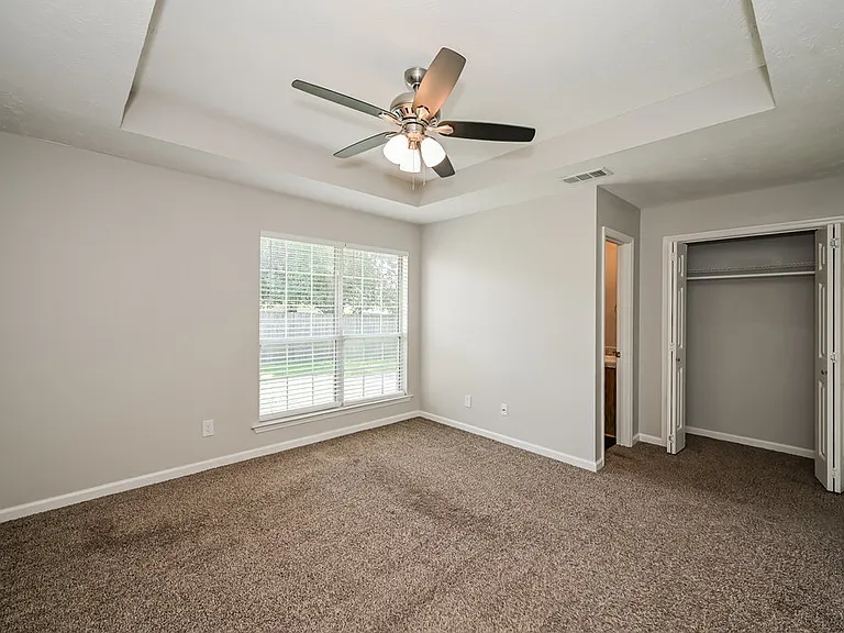 603 Freedom Ct — Photo 10