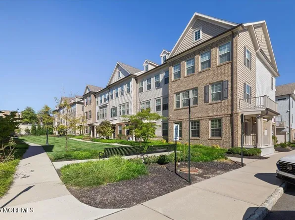17 Cortland Ct, Livingston, NJ 07039