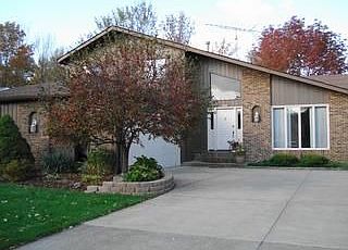 1st image of 14320 Bennington Dr