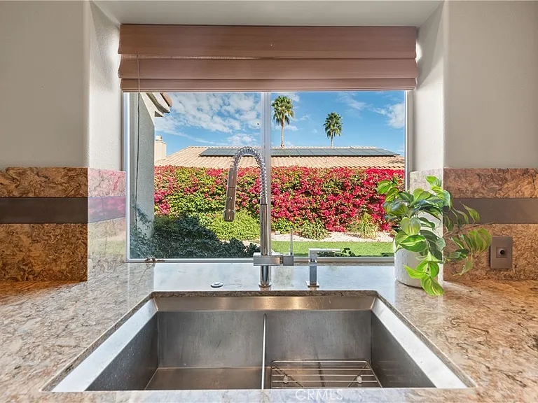70 Rocio Ct — Photo 18