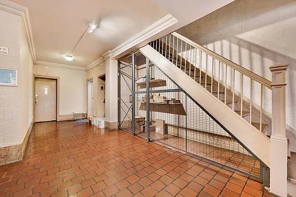 Sold by REMAX Elite | media 26