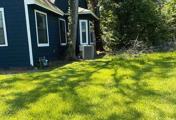 3rd image of 807 S Sylvan Ave