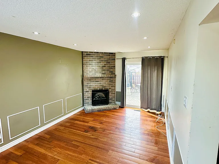 52 Moffatt Ave — Photo 25